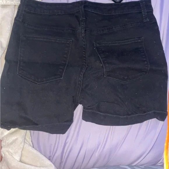 Universal Thread High Rise Shorts - Picture 2 of 4